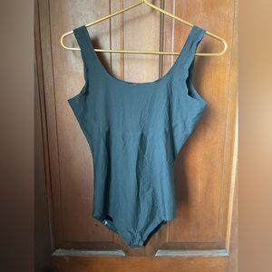 Spanx women's medium black shapewear bodysuit